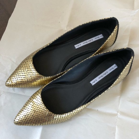 & Other Stories Metallic Gold, Pointed Toe, Reptile Flats Sz 38 w/ Studs on Heel - Picture 2 of 7